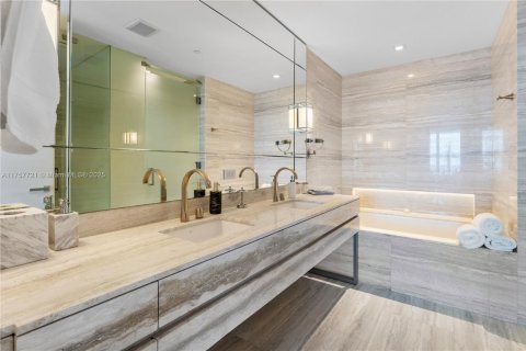 Condo in Sunny Isles Beach, Florida, 3 bedrooms  № 1503095 - photo 28