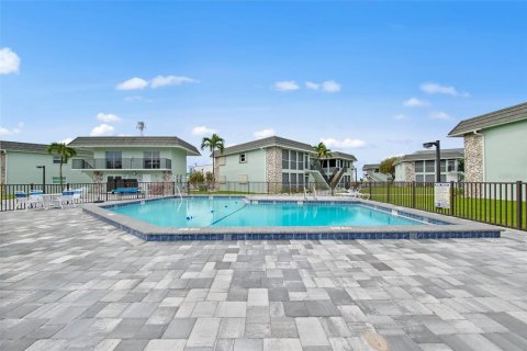 Condo in Fort Myers Beach, Florida, 2 bedrooms № 2384000 - photo 28