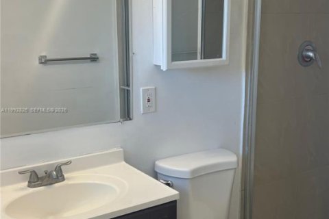 Condominio en alquiler en Miami, Florida, 2 dormitorios, 85.47 m2 № 2056718 - foto 11