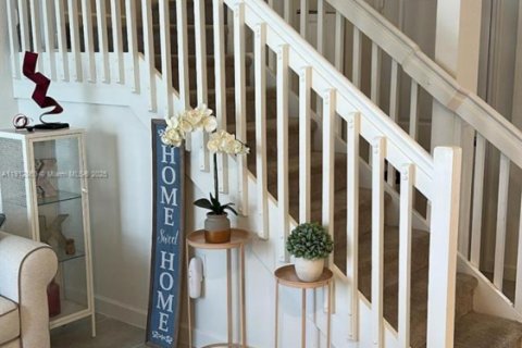 Adosado en venta en Miami, Florida, 3 dormitorios, 149.76 m2 № 1968755 - foto 5