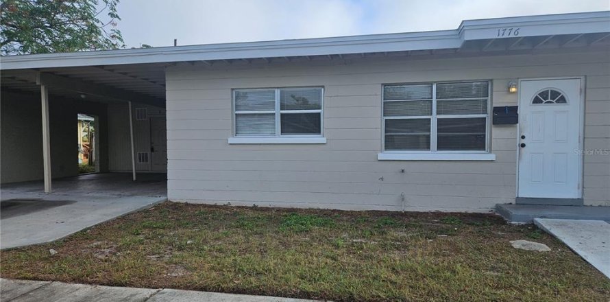 Commercial property in Saint Petersburg, Florida 4 bedrooms, 132.94 sq.m. № 1569331