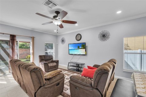 Casa en venta en Orlando, Florida, 5 dormitorios, 261.24 m2 № 1588773 - foto 15