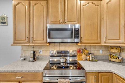 Casa en venta en Orlando, Florida, 5 dormitorios, 261.24 m2 № 1588773 - foto 11