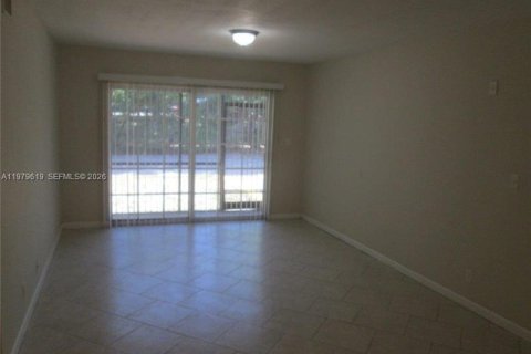 Condo à Lauderhill, Floride, 1 chambre  № 2046475