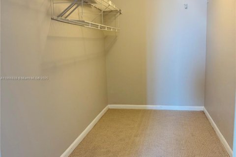 Снять в аренду кондоминиум в Норт-Майами, Флорида 2 спальни, 97.55м2, № 1897919 - фото 14