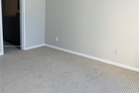 Снять в аренду кондоминиум в Норт-Майами, Флорида 2 спальни, 97.55м2, № 1897919 - фото 15