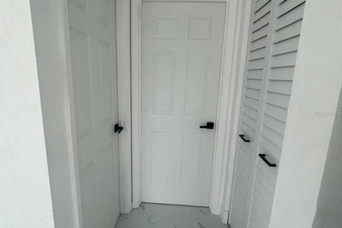 House in Ocala, Florida 2 bedrooms, 97.55 sq.m. № 2232150 - photo 10