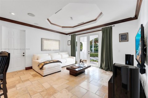 Casa en venta en Homestead, Florida, 6 dormitorios, 391.4 m2 № 1949551 - foto 7