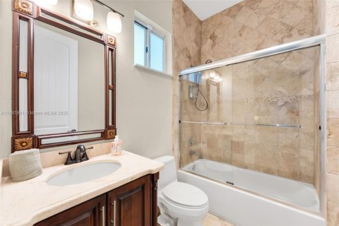 Casa en venta en Homestead, Florida, 6 dormitorios, 391.4 m2 № 1949551 - foto 14