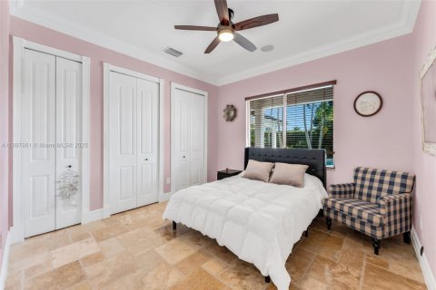 Casa en venta en Homestead, Florida, 6 dormitorios, 391.4 m2 № 1949551 - foto 15