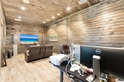 Casa en venta en Homestead, Florida, 6 dormitorios, 391.4 m2 № 1949551 - foto 26