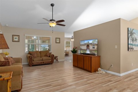 Villa ou maison à vendre à Citrus Springs, Floride: 3 chambres, 170.75 m2 № 2127456 - photo 5