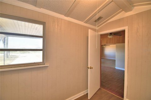 House in Frostproof, Florida 3 bedrooms, 140.19 sq.m. № 1608392 - photo 9