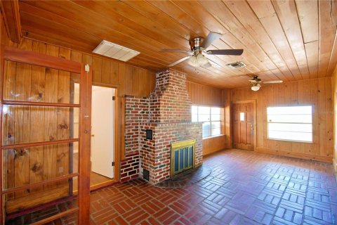 House in Frostproof, Florida 3 bedrooms, 140.19 sq.m. № 1608392 - photo 6