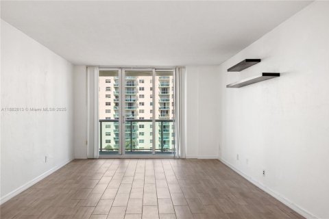 Condo in Sunny Isles Beach, Florida, 1 bedroom  № 1931960 - photo 8