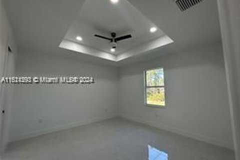 Casa en venta en Lehigh Acres, Florida, 3 dormitorios, 128.86 m2 № 1934192 - foto 7