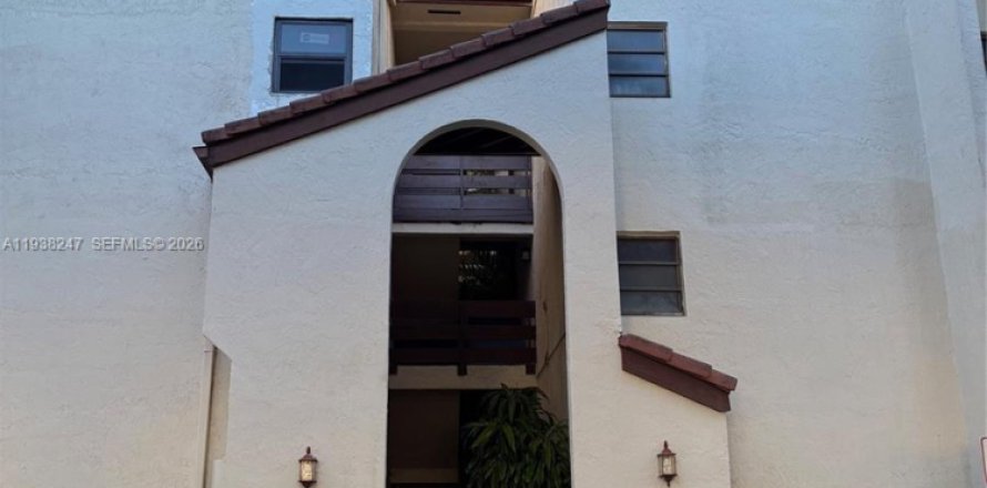 Condo in Miami, Florida, 2 bedrooms  № 1995862