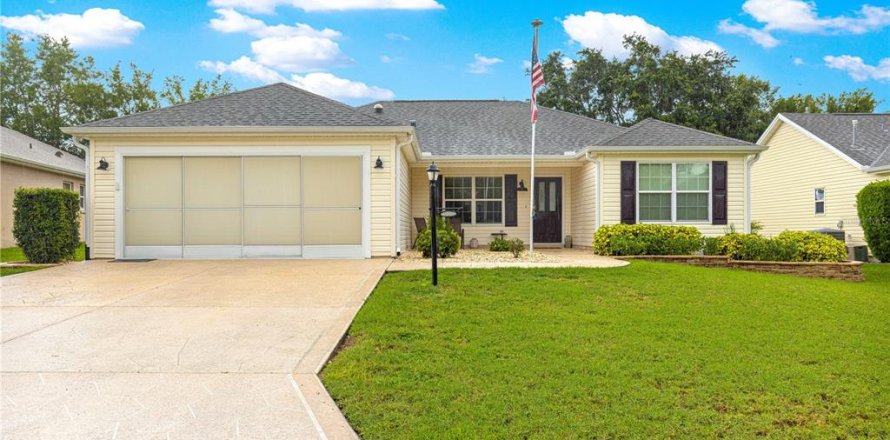 House in The Villages, Florida 3 bedrooms, 162.76 sq.m. № 1815626