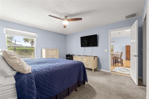 House in The Villages, Florida 3 bedrooms, 162.76 sq.m. № 1815626 - photo 16