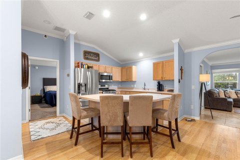 House in The Villages, Florida 3 bedrooms, 162.76 sq.m. № 1815626 - photo 8