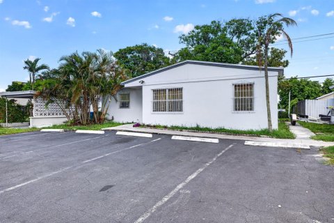 Immobilier commercial à vendre à Oakland Park, Floride № 2387028 - photo 3