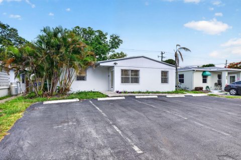 Immobilier commercial à Oakland Park, Floride № 2387028