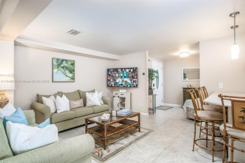 Villa ou maison à vendre à Marathon, Floride: 3 chambres, 122.63 m2 № 2020546 - photo 16