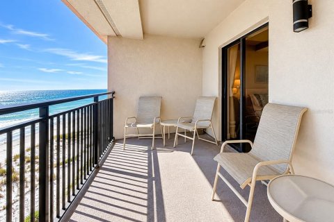 Condo in Saint Pete Beach, Florida, 2 bedrooms № 2420439 - photo 4