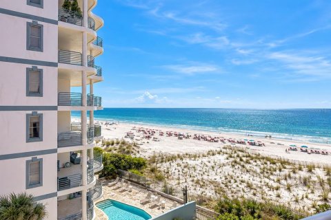 Condo in Saint Pete Beach, Florida, 2 bedrooms  № 2420439