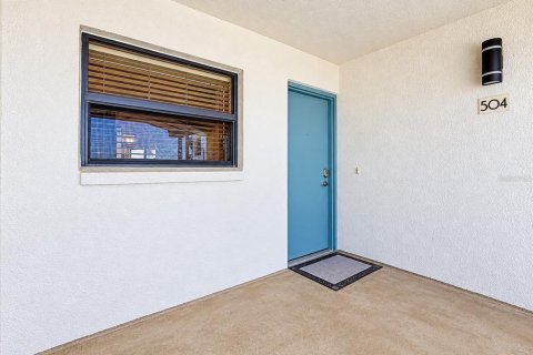 Condo in Saint Pete Beach, Florida, 2 bedrooms № 2420439 - photo 3