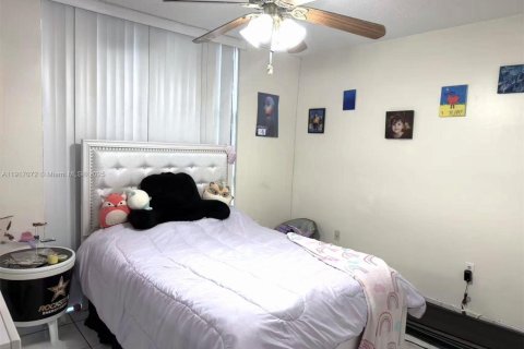 Снять в аренду кондоминиум в Майами, Флорида 2 спальни, 84.54м2, № 1972159 - фото 8