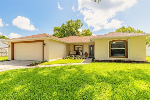 House in South Daytona, Florida 3 bedrooms, 147.99 sq.m. № 2147981 - photo 5