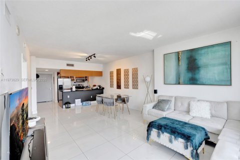 Снять в аренду кондоминиум в Майами, Флорида 1 спальня, 76.27м2, № 2041331 - фото 15