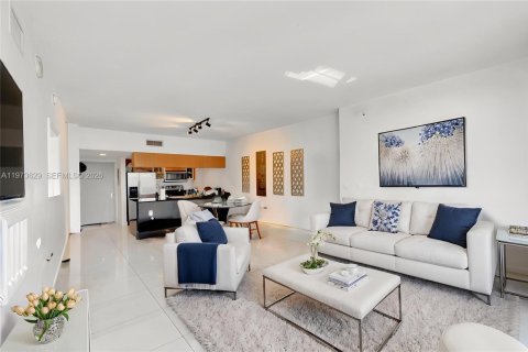 Снять в аренду кондоминиум в Майами, Флорида 1 спальня, 76.27м2, № 2041331 - фото 4