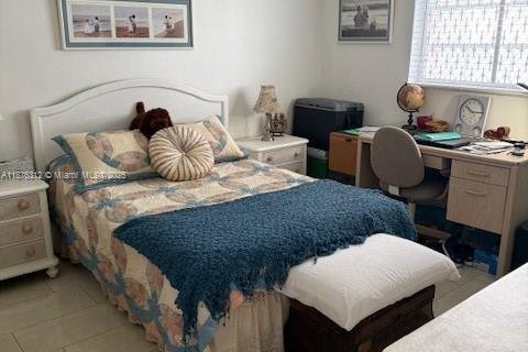 Condo in Dania Beach, Florida, 2 bedrooms  № 1923156 - photo 17