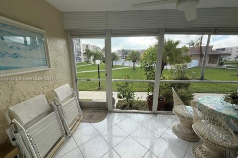 Condo in Dania Beach, Florida, 2 bedrooms  № 1923156 - photo 28