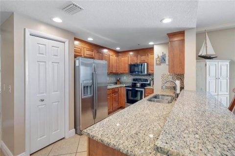Condo in Daytona Beach, Florida, 3 bedrooms  № 1614013 - photo 3