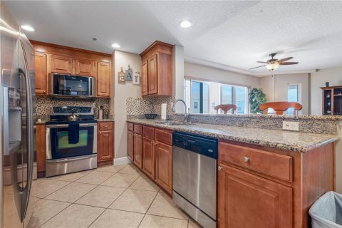 Condo in Daytona Beach, Florida, 3 bedrooms  № 1614013 - photo 4