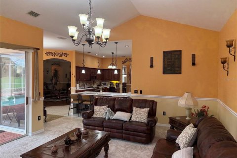 House in Sorrento, Florida 5 bedrooms, 363.43 sq.m. № 2210923 - photo 12