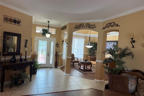 House in Sorrento, Florida 5 bedrooms, 363.43 sq.m. № 2210923 - photo 8