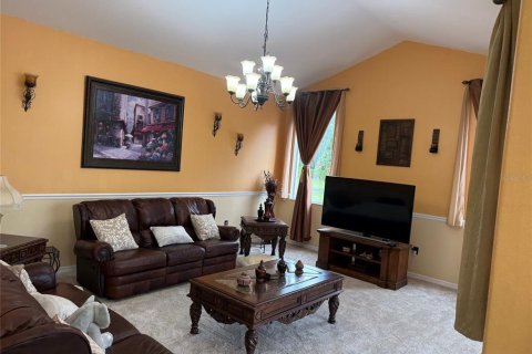 House in Sorrento, Florida 5 bedrooms, 363.43 sq.m. № 2210923 - photo 11