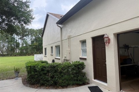House in Sorrento, Florida 5 bedrooms, 363.43 sq.m. № 2210923 - photo 4