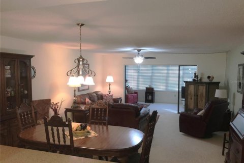 Condominio en alquiler en Bradenton, Florida, 2 dormitorios, 160.54 m2 № 2118795 - foto 3