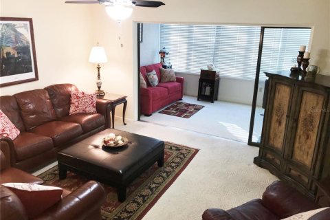 Condominio en alquiler en Bradenton, Florida, 2 dormitorios, 160.54 m2 № 2118795 - foto 5