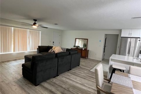 House in Venice, Florida 3 bedrooms, 138.33 sq.m. № 1371806 - photo 8