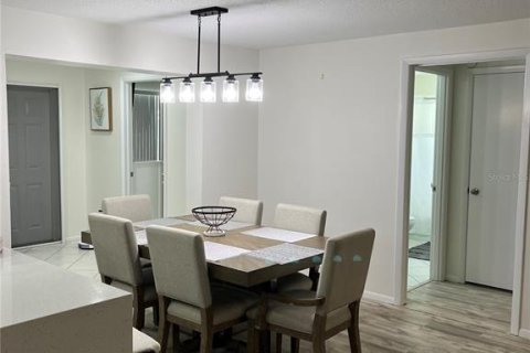 House in Venice, Florida 3 bedrooms, 138.33 sq.m. № 1371806 - photo 25