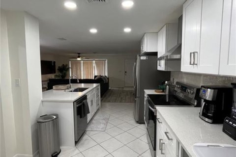 House in Venice, Florida 3 bedrooms, 138.33 sq.m. № 1371806 - photo 27