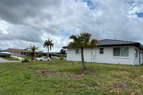 House in Venice, Florida 3 bedrooms, 138.33 sq.m. № 1371806 - photo 3