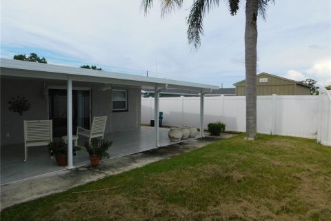 Casa en venta en Holiday, Florida, 2 dormitorios, 86.96 m2 № 1918426 - foto 17