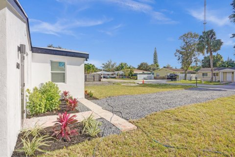 House in Miramar, Florida 4 bedrooms, 128.95 sq.m. № 2155073 - photo 3